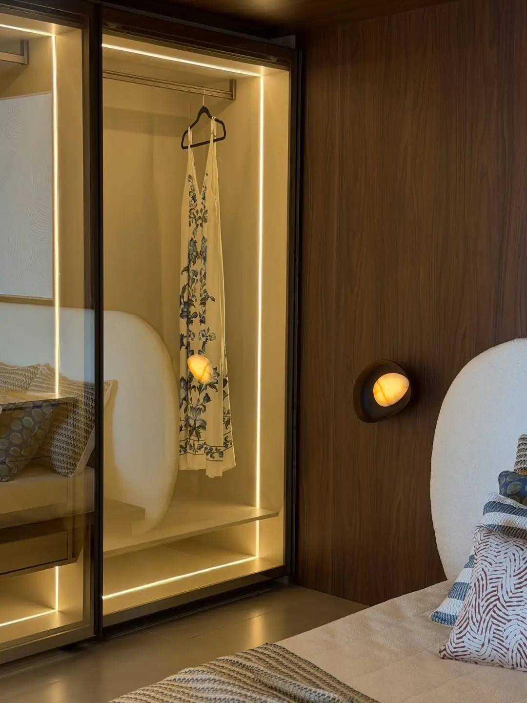 Closet planejado com organização e estilo exclusivo